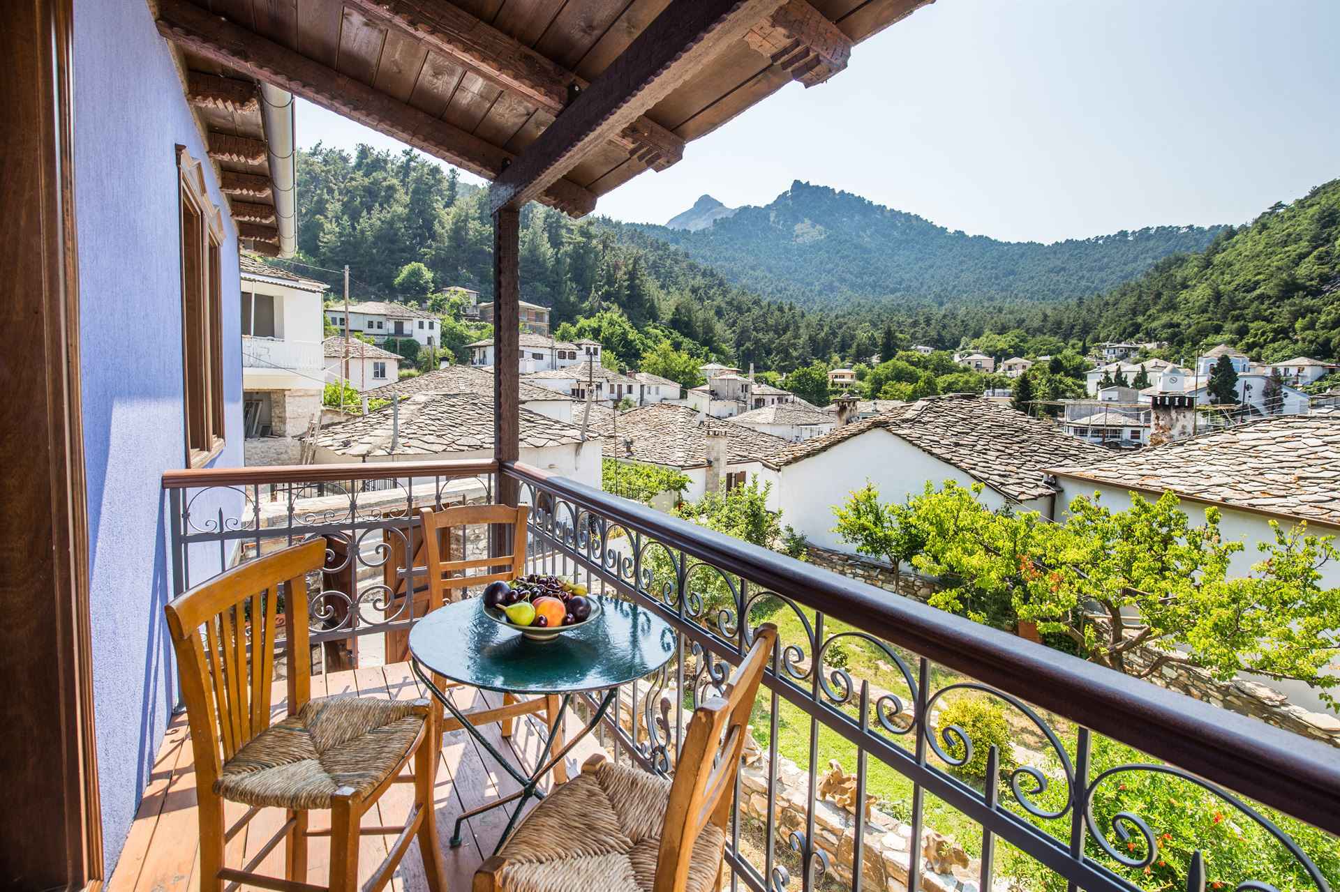 Balcony with mountain views at Maroyda Stonehouse