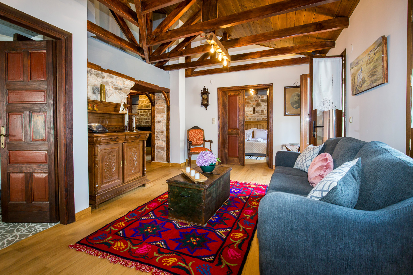 Salon and living room at Maroyda Stonehouse
